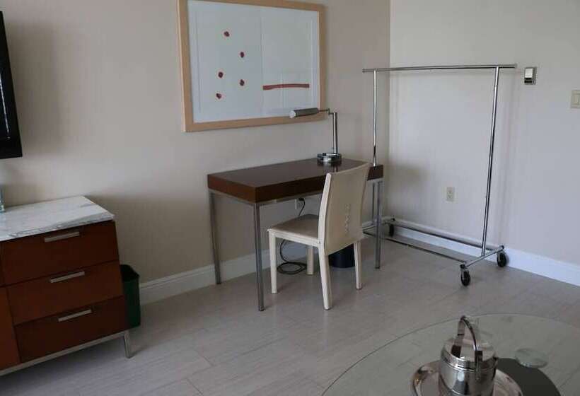 Amazing Studio Near Cocowalk