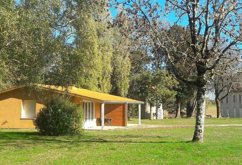 Beautiful Gite With Terrace In Sauze Vaussais