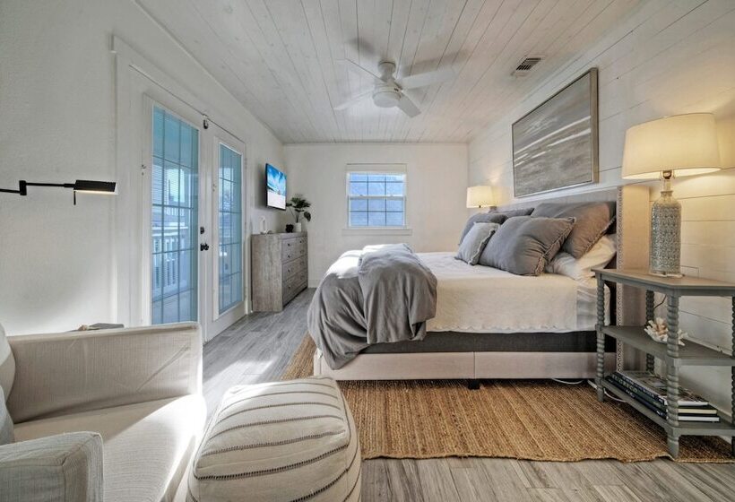 Private Pool, Yard W/ Fire Pit, Near The Beach Coasta Rita By Avantstay