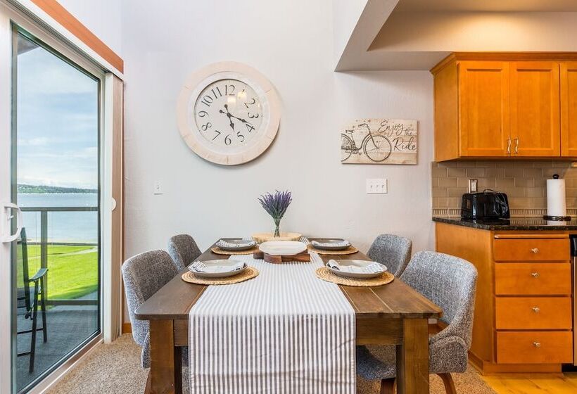 Coastal Chic Beach Condo By Avantstay Balcony