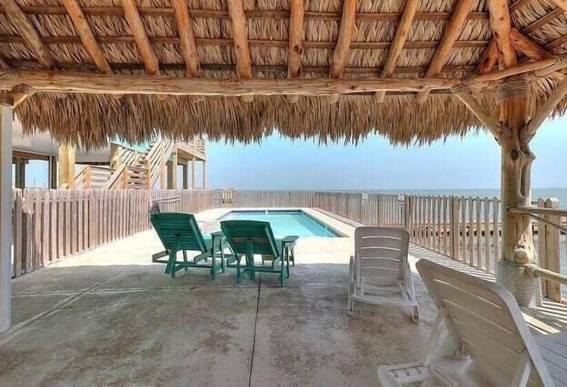 Waterfront, Shared Boat Dock & Pool W/ Views Fins And Feathers By Avantstay