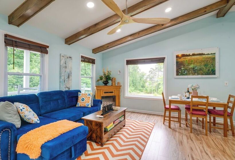 Front Royal Retreat On 3 Acres W/ Mtn Views!