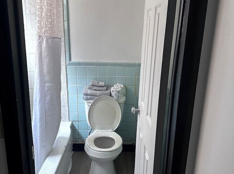 Glenstone Place Extended Stay Motel