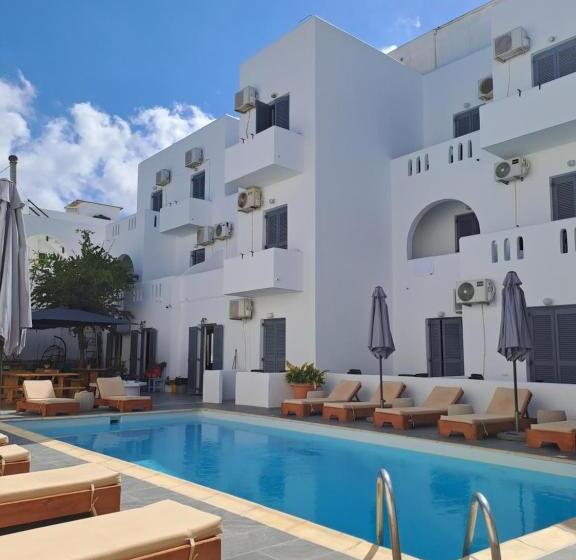 هتل Oceanis Resort