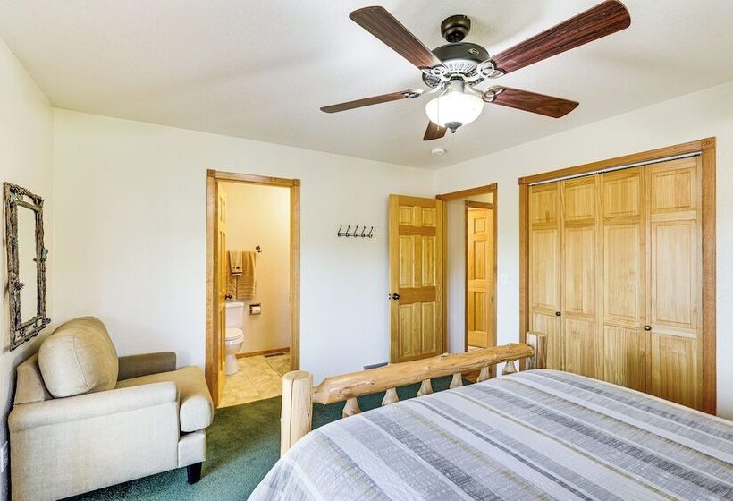 Lead Home In The Mountains W/ Hot Tub + Views!