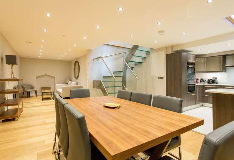 The Sweet Mews   Big & Bright 4bdr Mews Home In Ideal Location