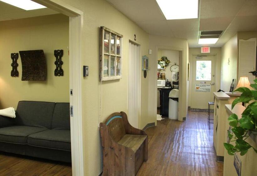 호스텔 A Place To Stay Rooms