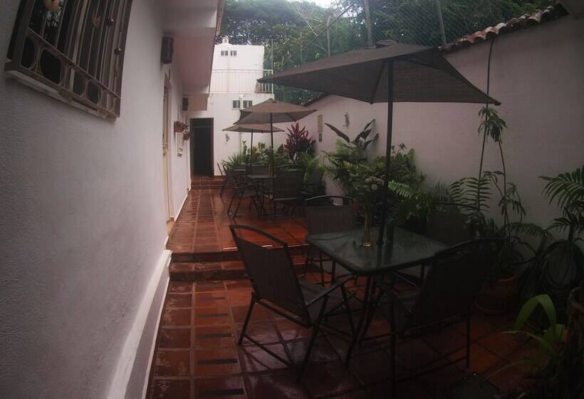 فندق صغير Hostal Casa Blanca