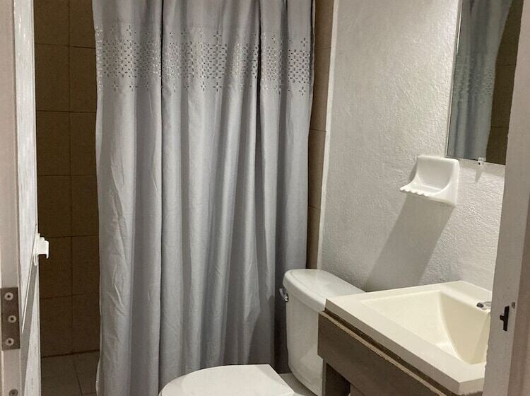 فندق صغير Hostal Casa Blanca