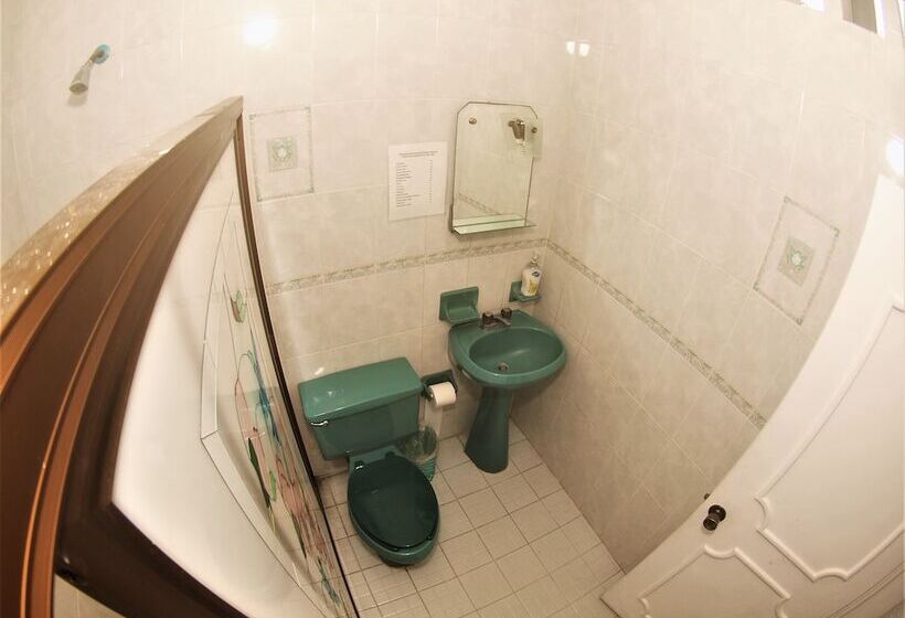 فندق صغير Hostal Casa Blanca