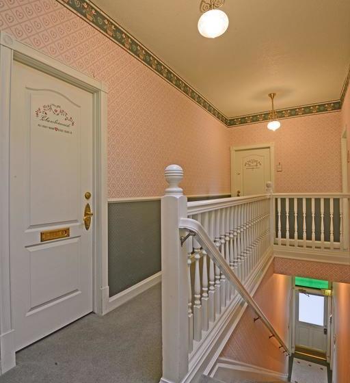 مبيت وإفطار All Aboard Cafe And Inn