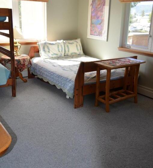 تختخواب و صبحانه Bay Avenue Inn