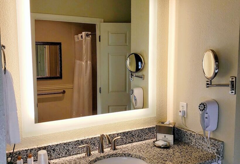 هتل Avenue Inn & Spa