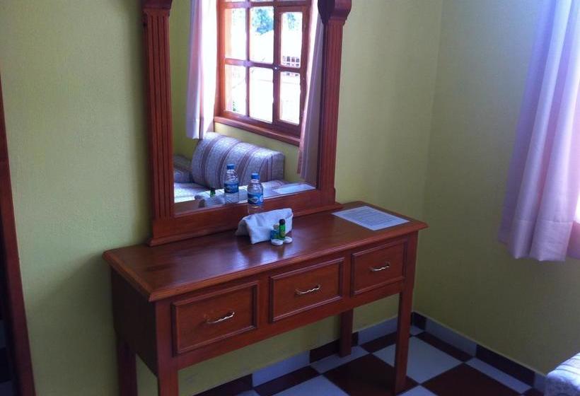 فندق Posada Castillo Panteon Ingles