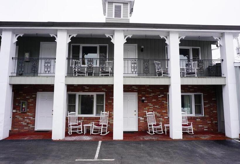 هتل Stay Saratoga