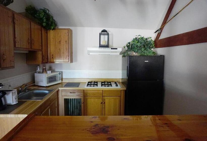 هتل Stay Saratoga