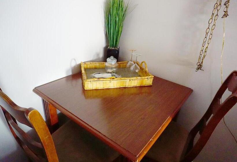 هتل Stay Saratoga