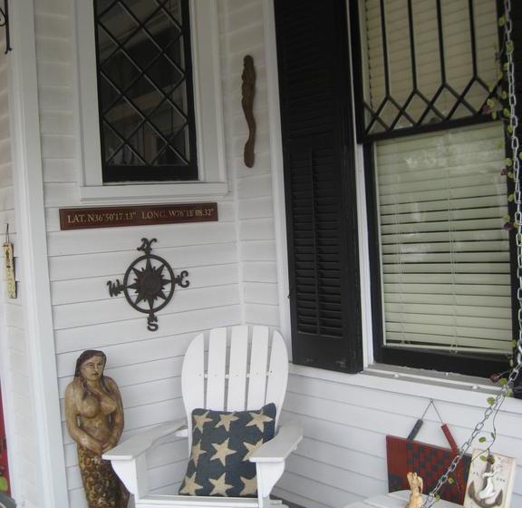 Mermaids  Porch Bed & Breakfast