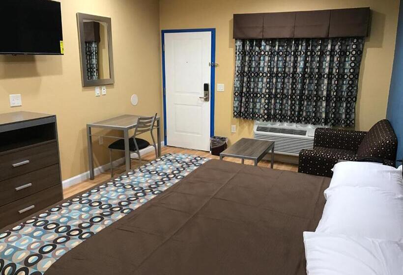 מוטל Deluxe Inn & Suites   Baytown