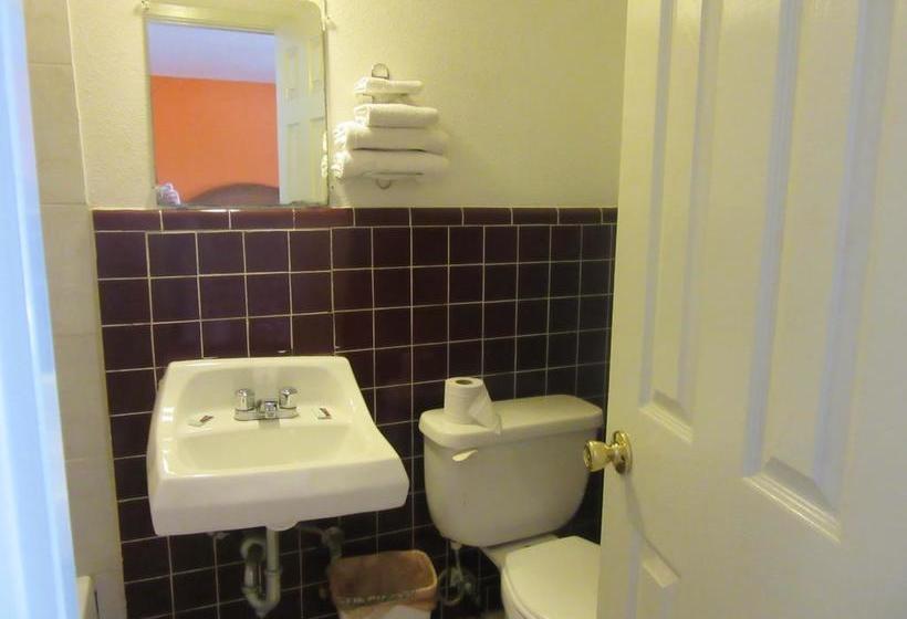 فندق على الطريق Relax Inn Tyler