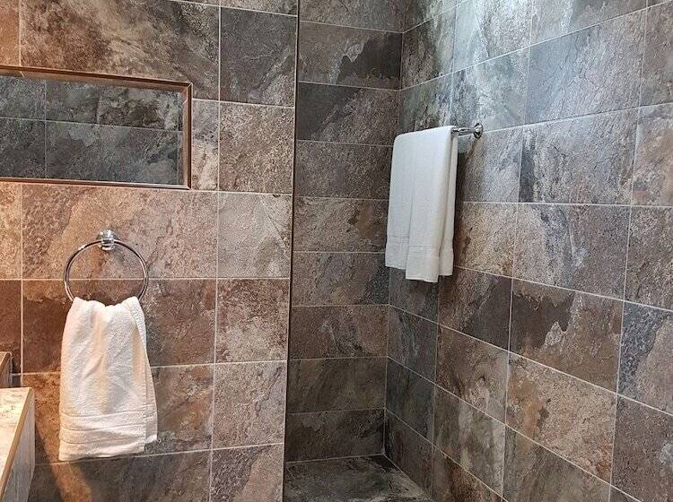 تختخواب و صبحانه Hostal Doña Amalia Cuba