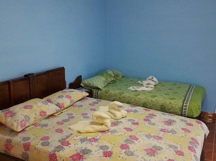 Hostal Los Jasmines