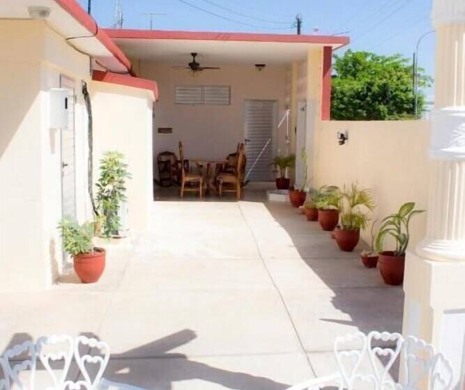 Hostal V&b