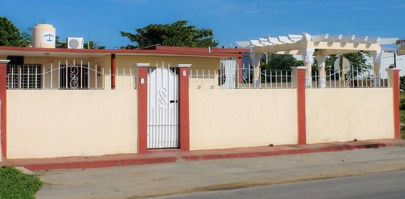 Hostal V&b