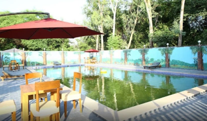 ホテル Saroj Sagar   Sagar
