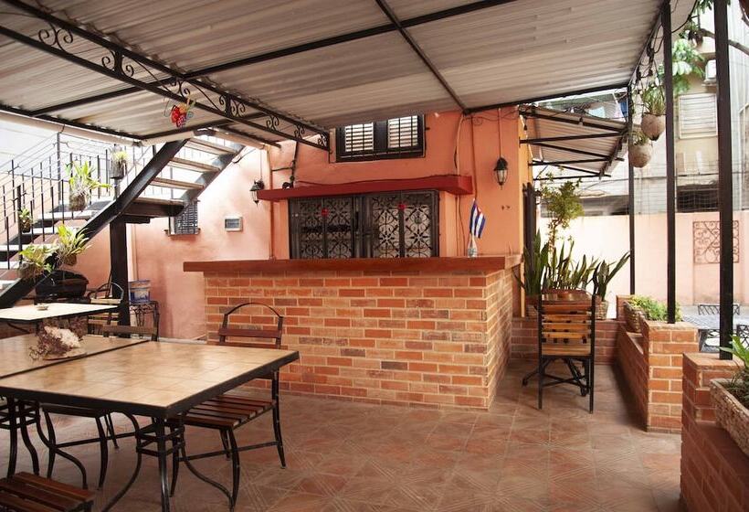 پانسیون Hostal Belele