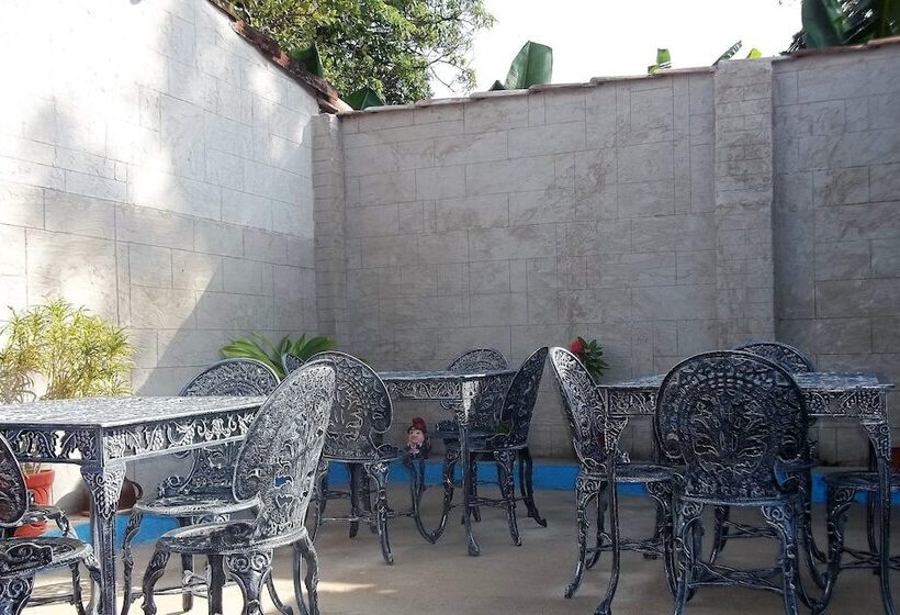 پانسیون Hostal Belkis