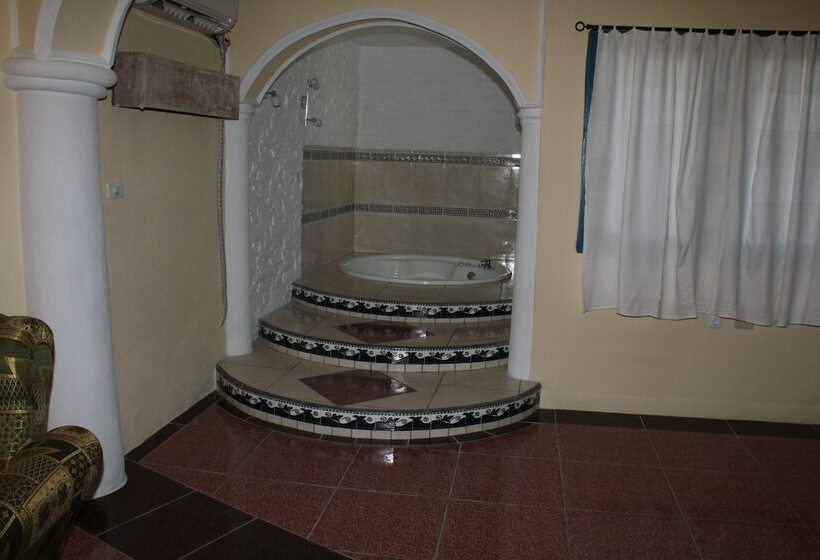 پانسیون Hostal Las Palmas