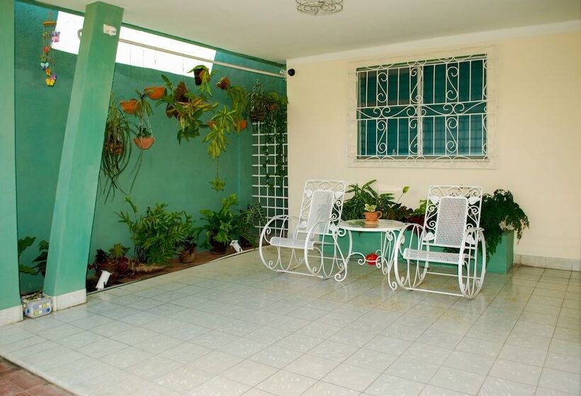 پانسیون Chalet San Carlos
