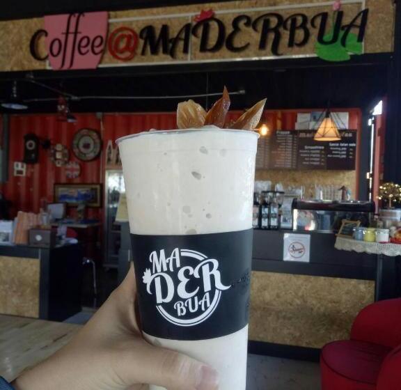 هتل Maderbua