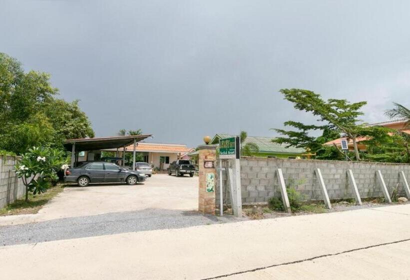 בית מלון כפרי Oyo 949 Sansuk Resort Paknampran