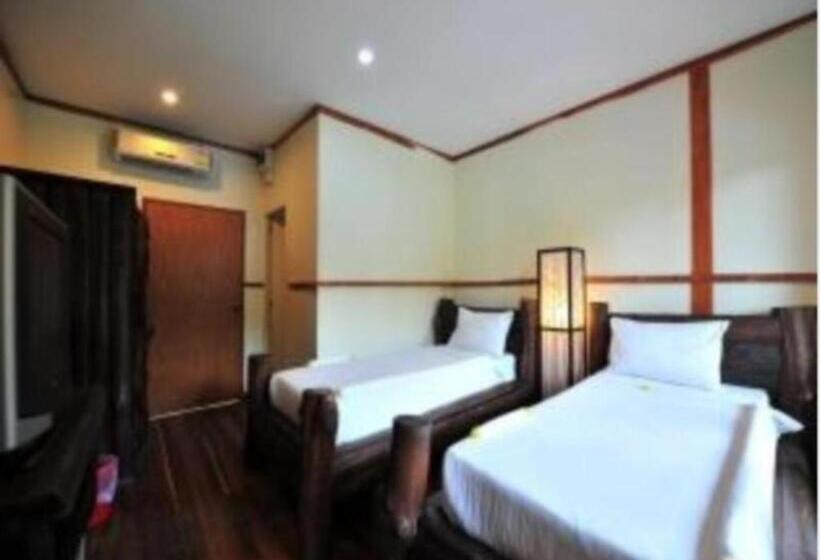 Phuttachot Resort