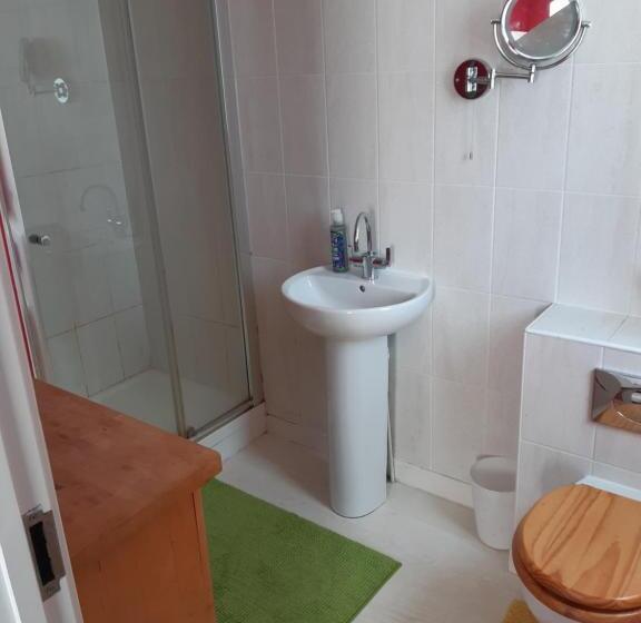 Bed and Breakfast Eco House Beautiful Ensuite Room