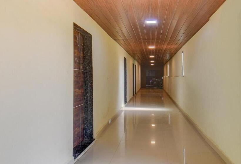 ホテル Oyo Pratik Lodging