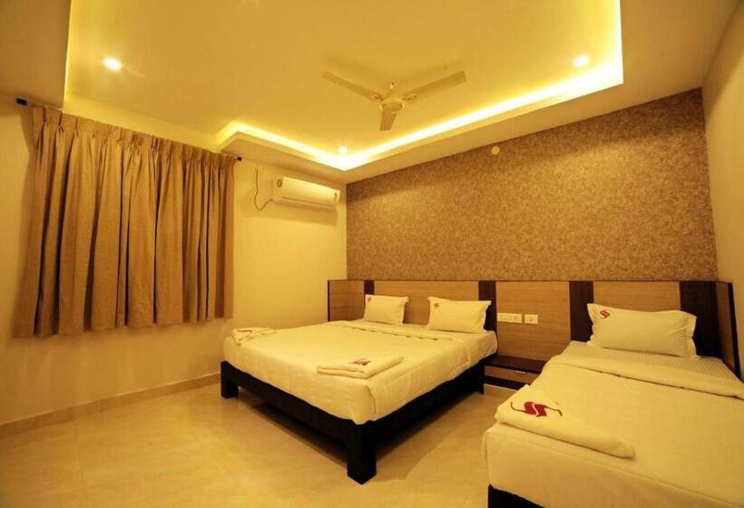 هتل Sathyaa Grand Inn