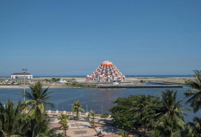 Oyo 1090 Hotel Anging Mammiri Makassar