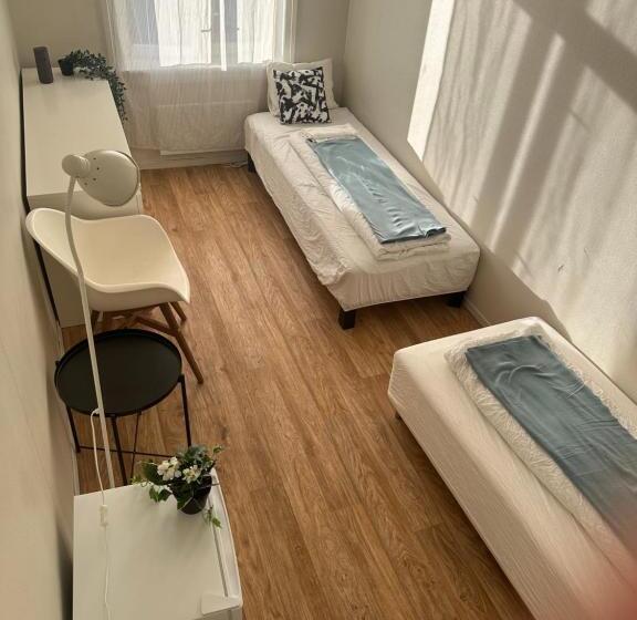 بنسيون Oslo Center President Suites