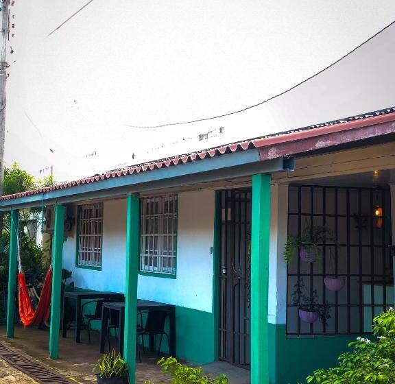 بنسيون Hostal Síndigo