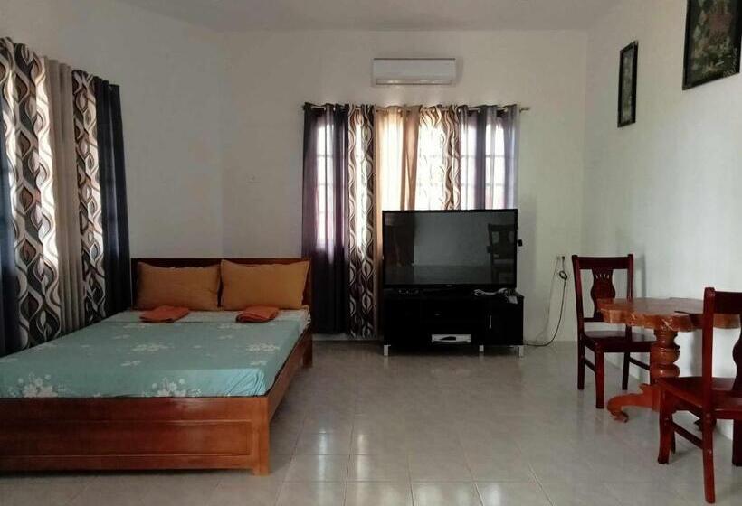 پانسیون Michael S Apartment 2