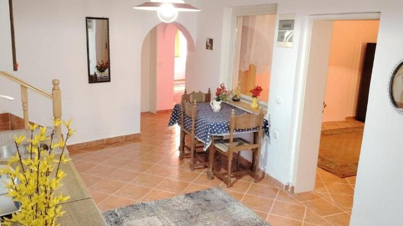 پانسیون Pansion Valentina