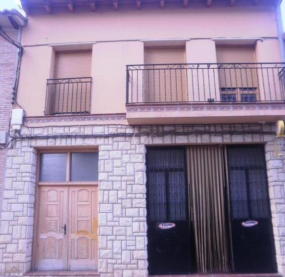 Общежитие Bar Hostal Torralba De Los Sisones