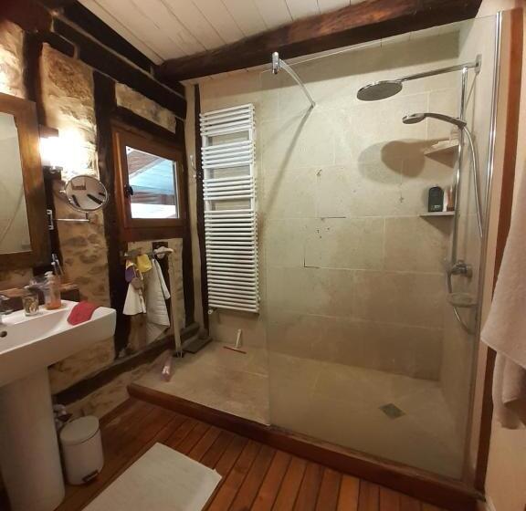 צימר Chambre à La Ferme Banzaï   Face Aux Pyrénées Aurignac