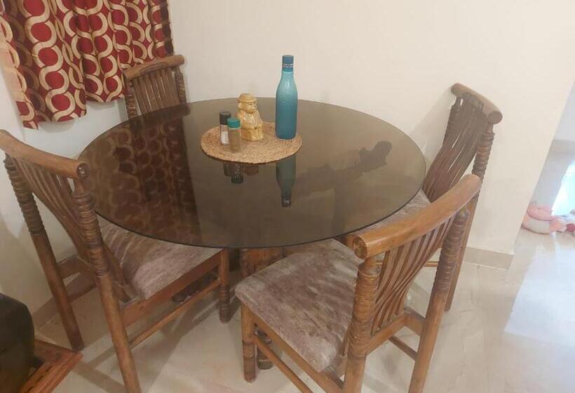 تختخواب و صبحانه Mozo House