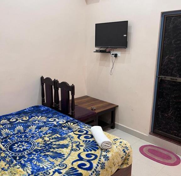 Bed and Breakfast R K Stay & Palace Near Ram Lalla Temple   800 Meter Ayodhya