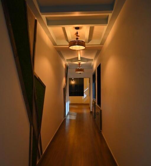 בית מלון כפרי Acy Apsara