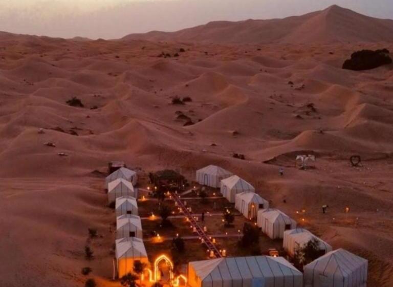 هتل East Desert & Luxury Camp